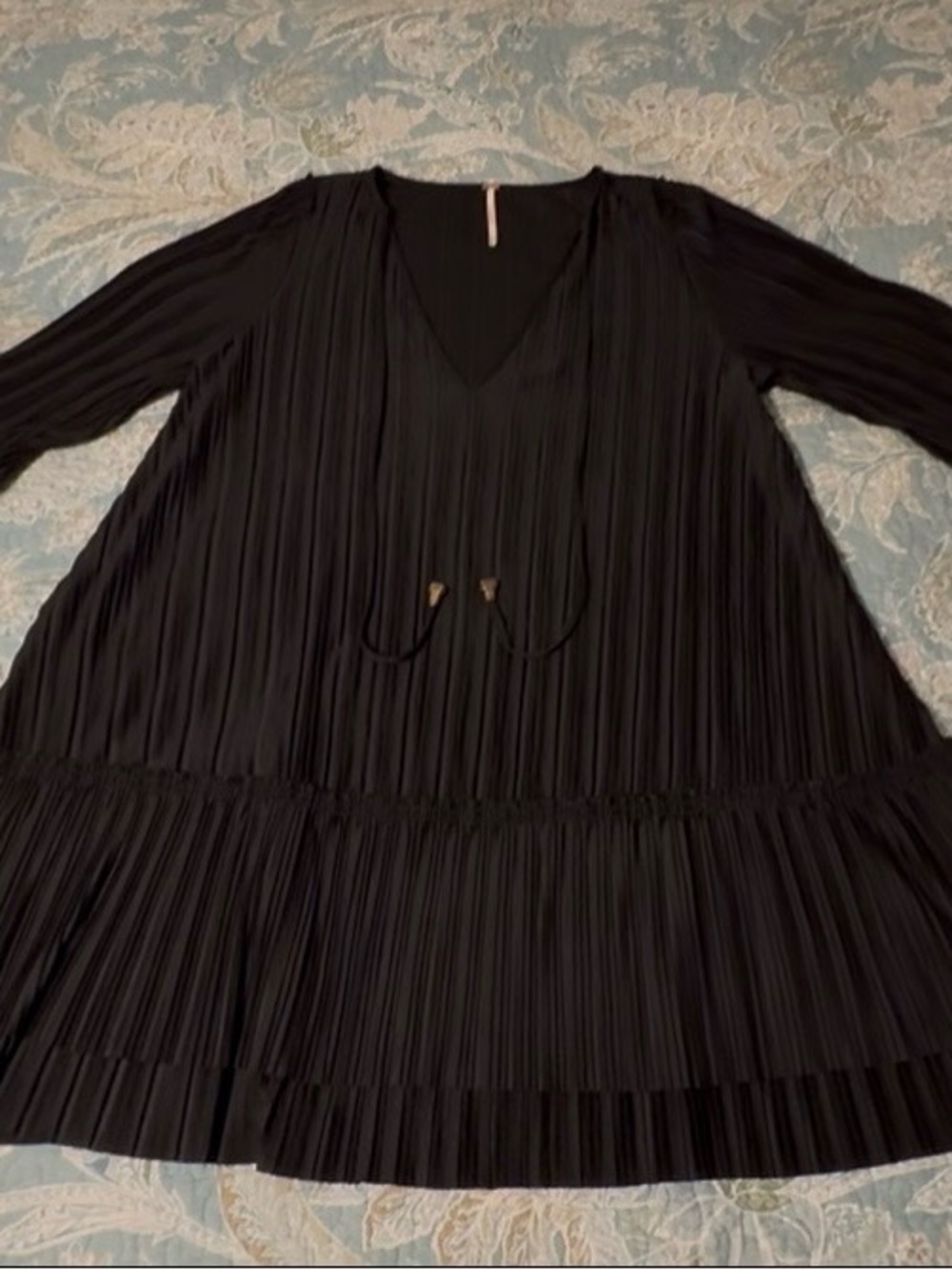 Free People Can’t Help It mini dress, sm, blk pleat, barely used